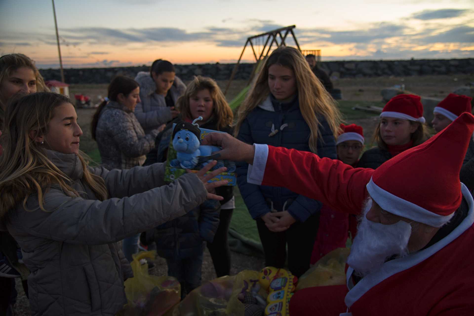 Dona un giocattolo, la festa di Natale dell''Idroscalo